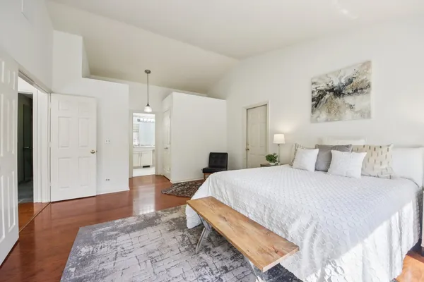 $449,000 | 718 Shoreline Road, Lake Barrington, IL 60010