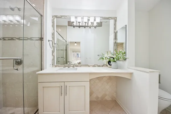 $449,000 | 718 Shoreline Road, Lake Barrington, IL 60010