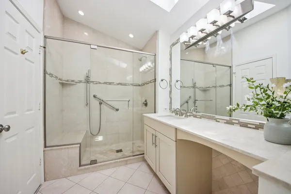 $449,000 | 718 Shoreline Road, Lake Barrington, IL 60010