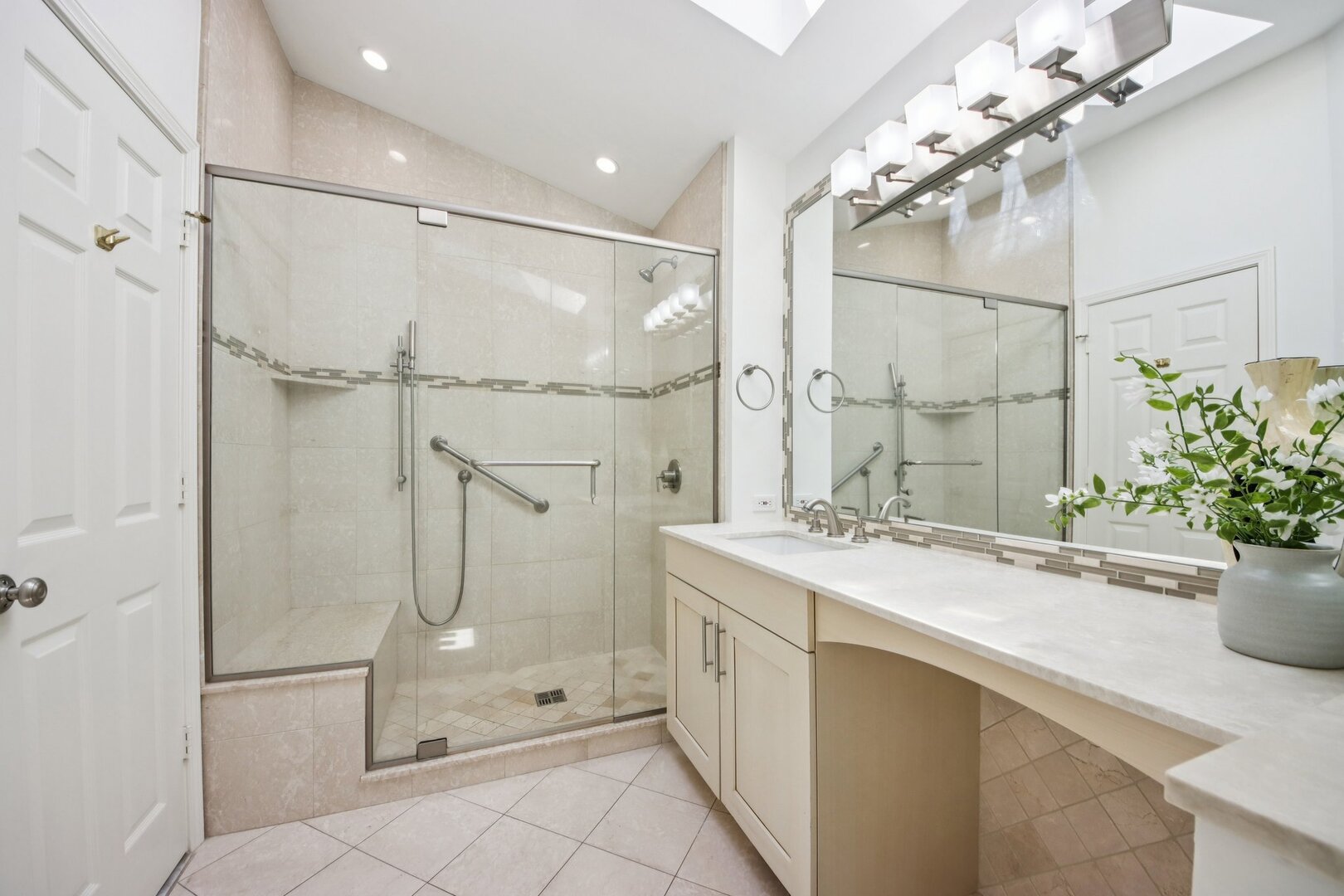 718 Shoreline Road Lake Barrington, IL 60010 - Photo 36 of 49