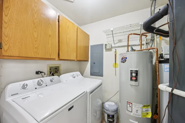 $449,000 | 718 Shoreline Road, Lake Barrington, IL 60010