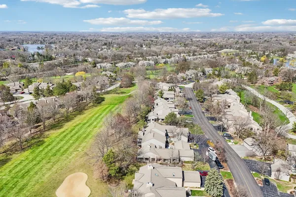 $449,000 | 718 Shoreline Road, Lake Barrington, IL 60010