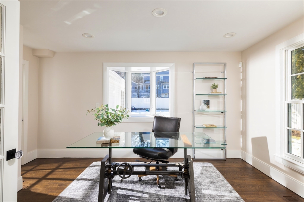 19 Gordon Road Newton, MA 02468 - Photo 11 of 29