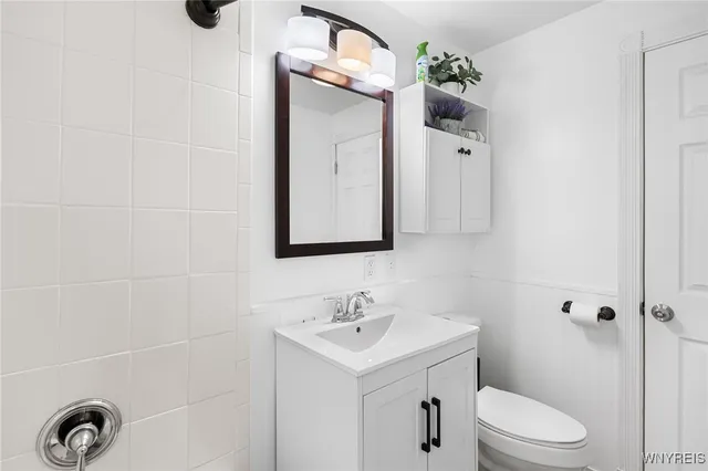 $269,000 | 150 Meadow Lea Drive, Amherst, NY 14226