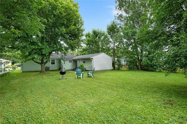 $269,000 | 150 Meadow Lea Drive, Amherst, NY 14226