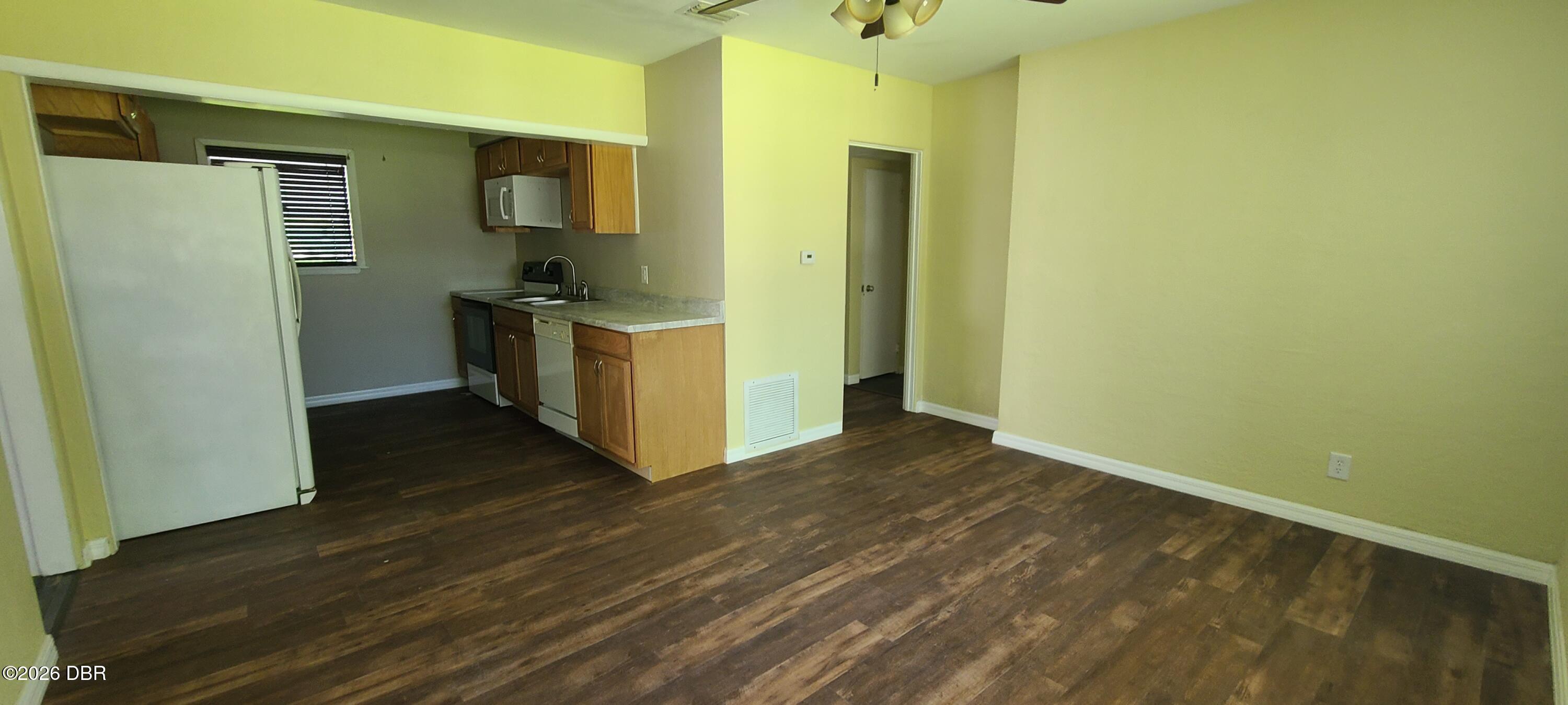 921 South Palmetto Avenue Daytona Beach, FL 32114 - Photo 23 of 31 20240319_130757