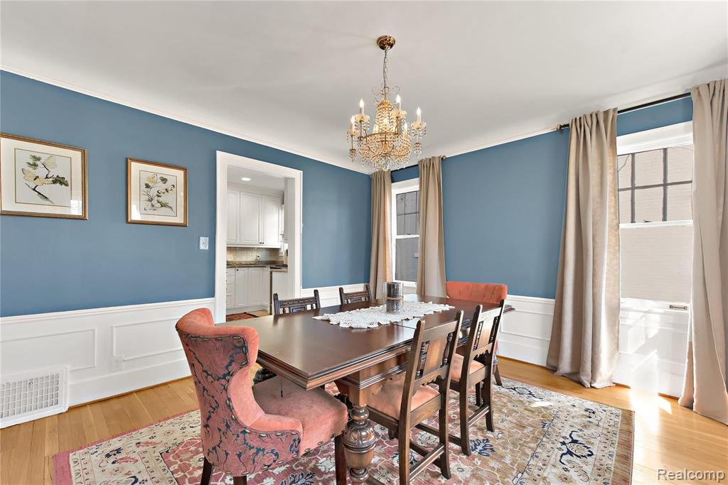 1317 Bishop Road Grosse Pointe Park, MI 48230 - Photo 11 of 42