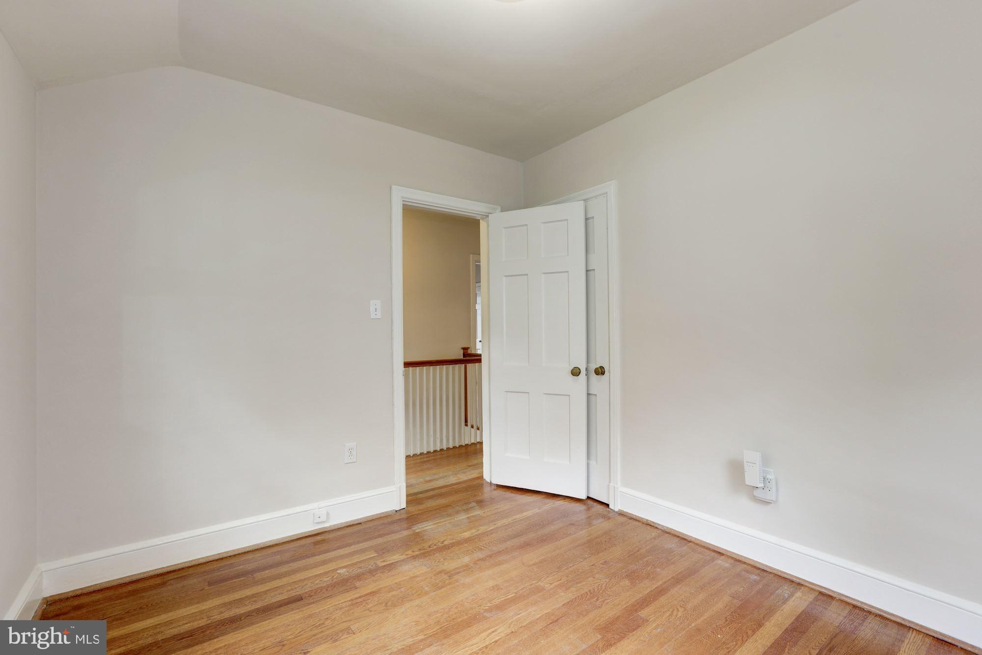4933 47th Street Northwest Washington, DC 20016 - Photo 17 of 32