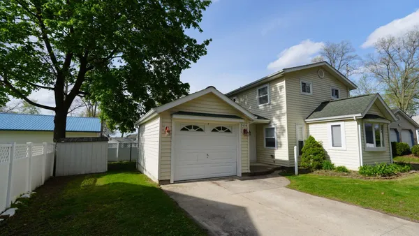 $169,000 | 2408 Spruce Drive, Reading, MI 49274
