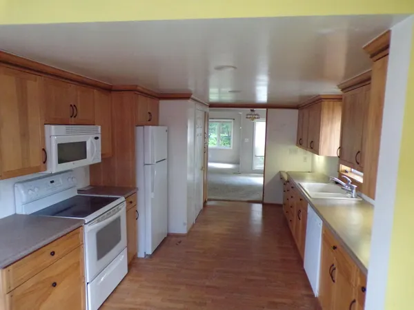 $169,000 | 2408 Spruce Drive, Reading, MI 49274