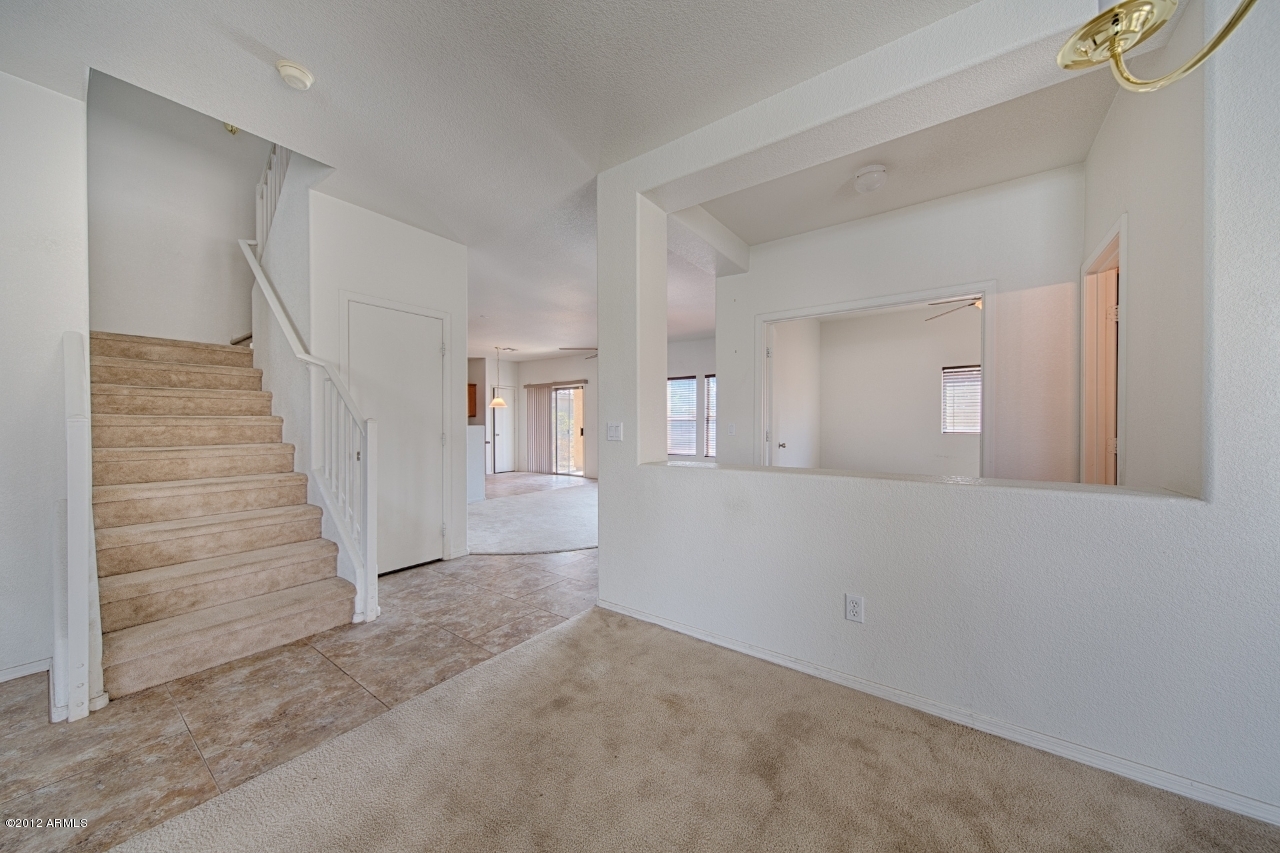 2603 West Bloch Road Phoenix, AZ 85041 - Photo 7 of 43 2603 Bloch-007