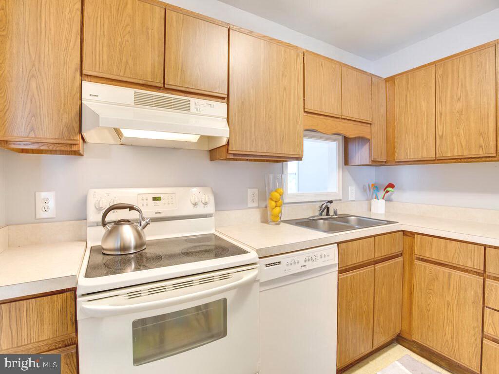 1755 Walnut Road Port Republic, MD 20676 - Photo 14 of 43 and Pass Through to Family Room