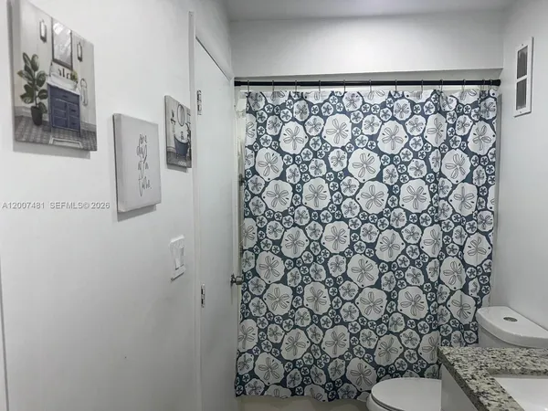 $2,400 | 15560 Southwest 104th Terrace, Unit 6112, Miami, FL 33196