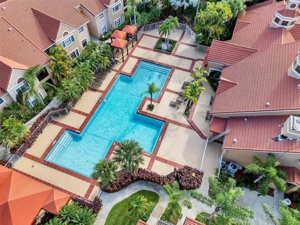 $2,400 | 15560 Southwest 104th Terrace, Unit 6112, Miami, FL 33196