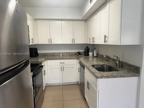 $2,400 | 15560 Southwest 104th Terrace, Unit 6112, Miami, FL 33196