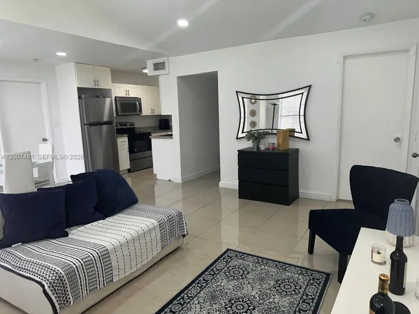 $2,400 | 15560 Southwest 104th Terrace, Unit 6112, Miami, FL 33196