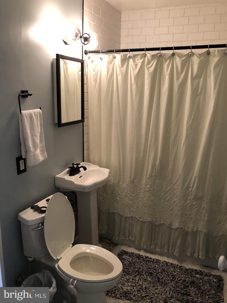 116 Gable Road Paoli, PA 19301 - Photo 13 of 20 Full Bath