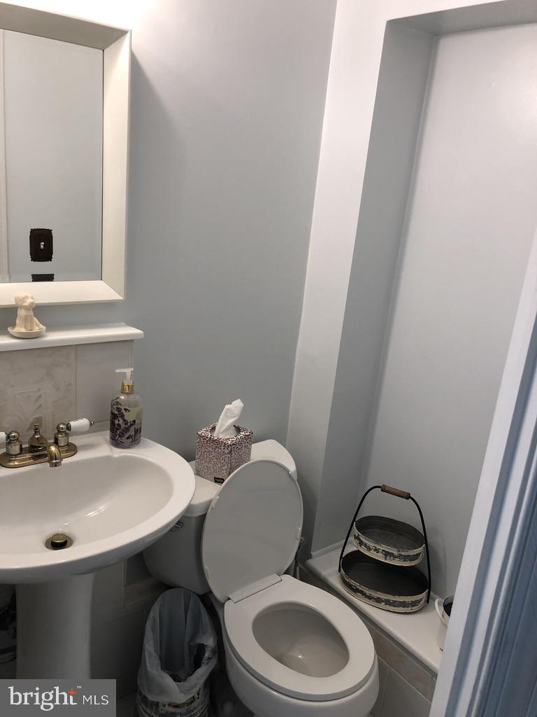 116 Gable Road Paoli, PA 19301 - Photo 15 of 20 Powder Room