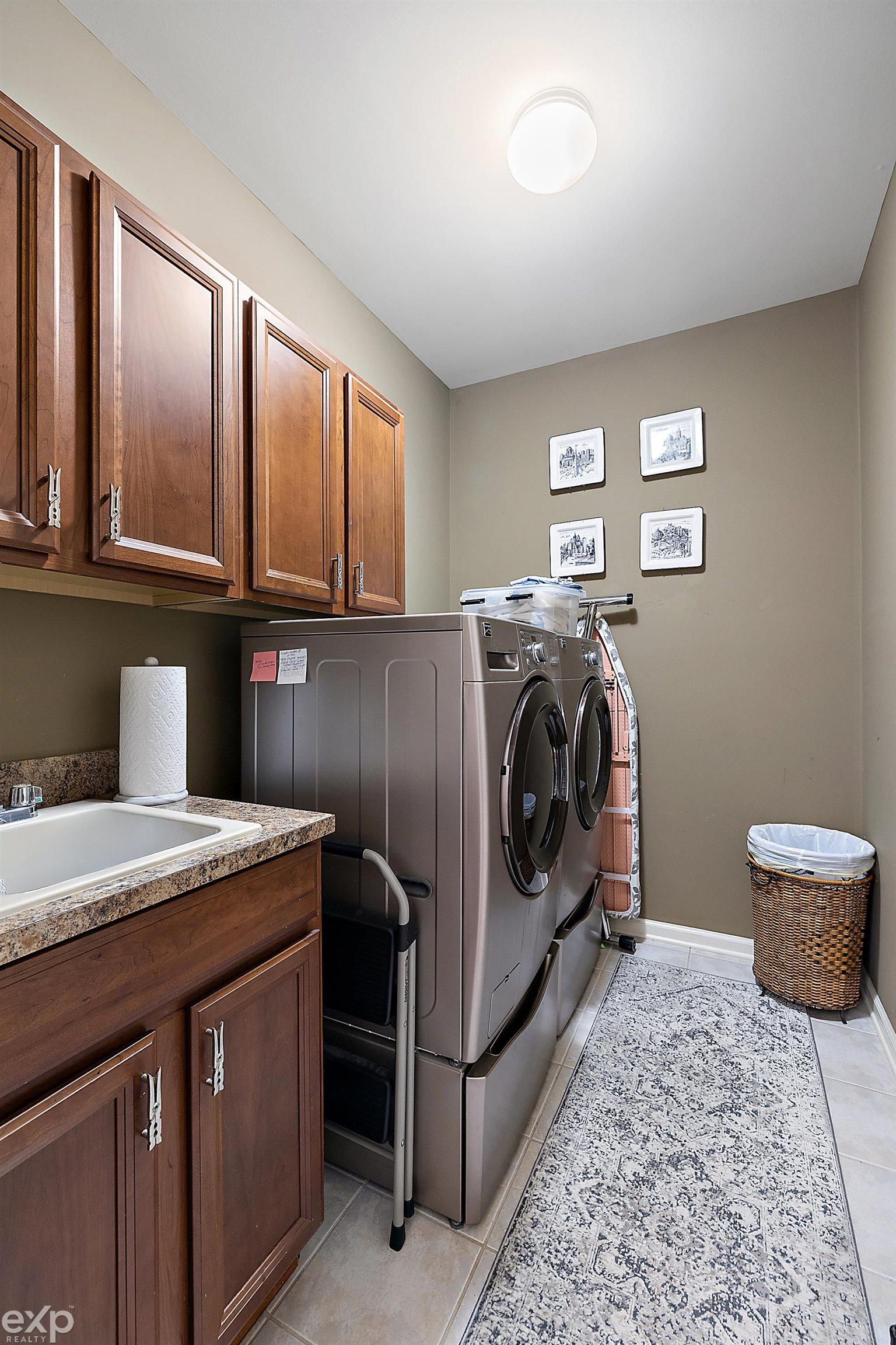 647 Telya Ridge Milford, MI 48381 - Photo 34 of 56 50126626-33.JPG