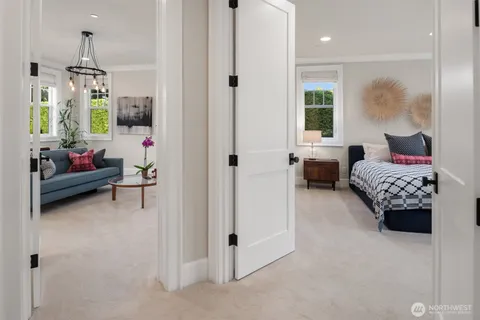$9,488,000 | 3183 95th Place Northeast, Clyde Hill, WA 98004