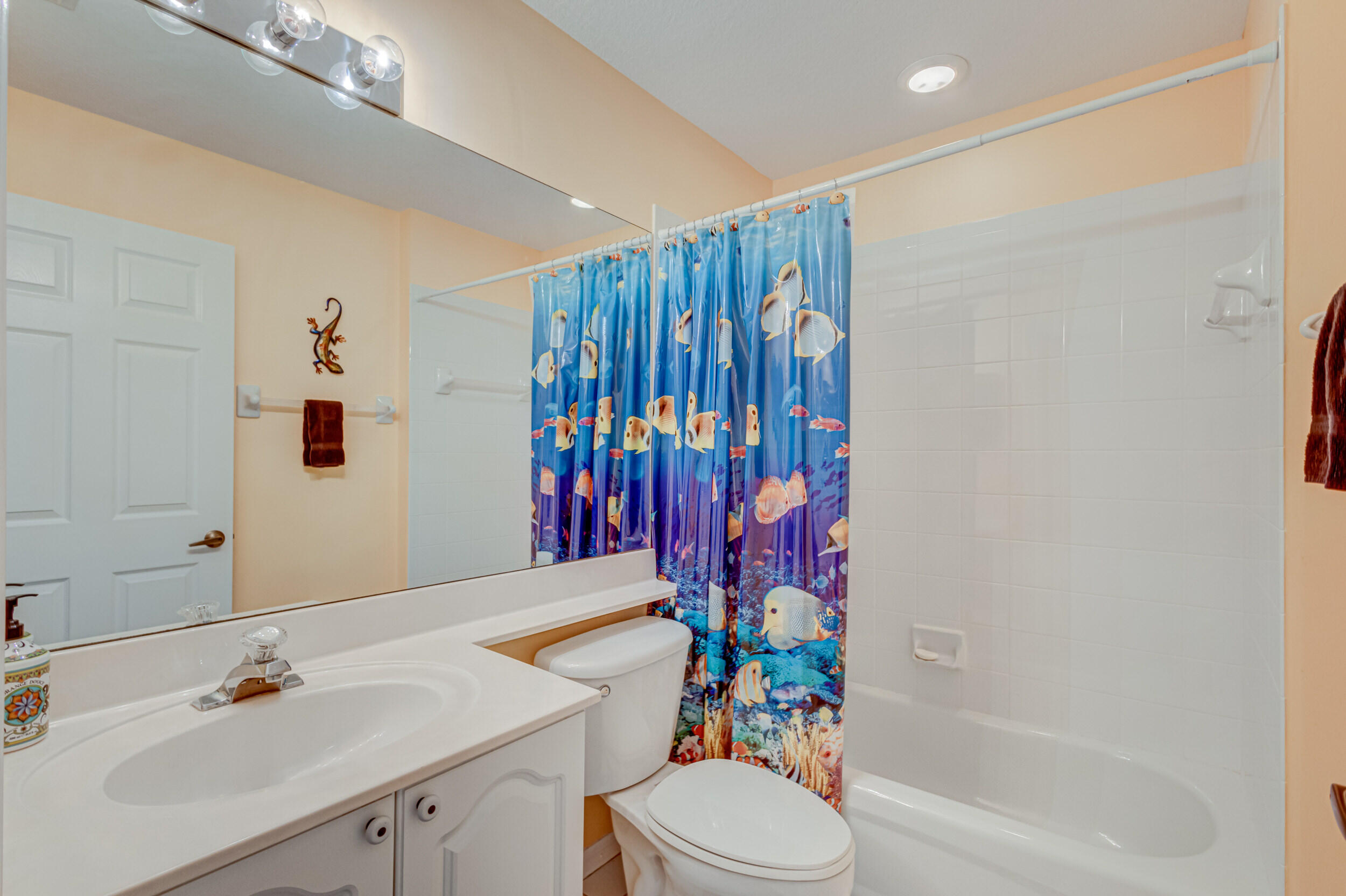 5015 Elpine Way Riviera Beach, FL 33418 - Photo 34 of 65 2nd Bathroom