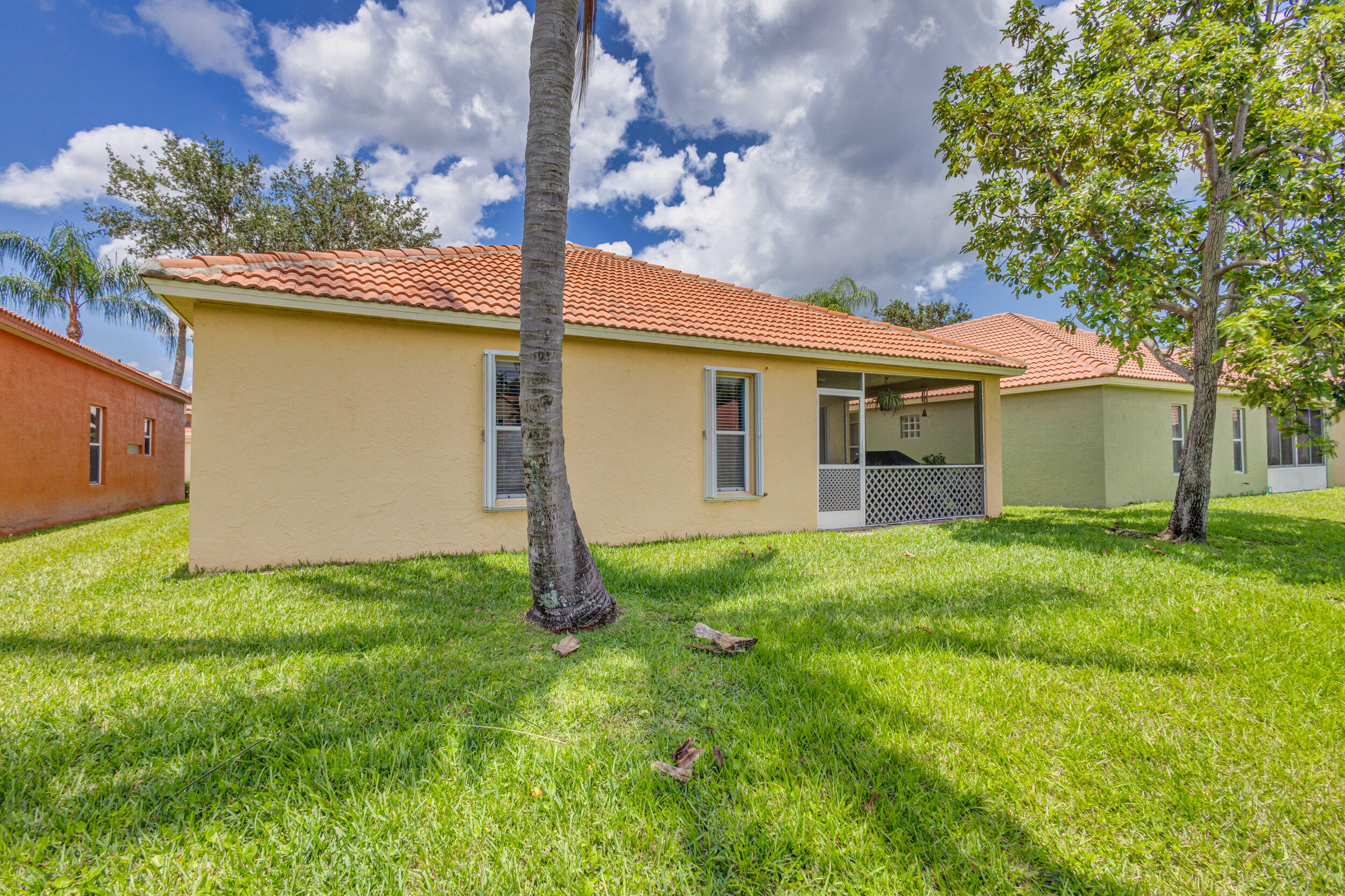 5015 Elpine Way Riviera Beach, FL 33418 - Photo 38 of 65 Exterior Back