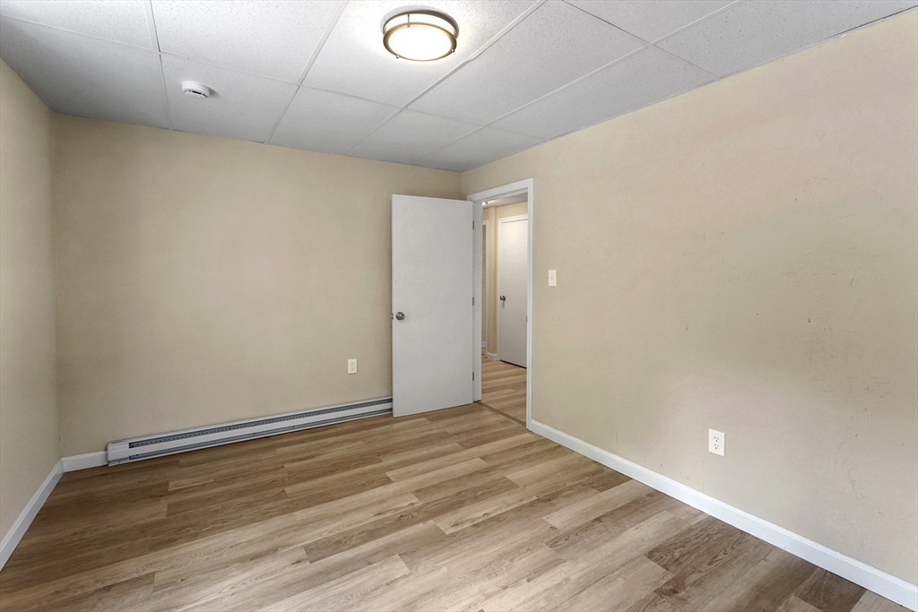 34 Worcester Road Charlton, MA 01507 - Photo 11 of 38