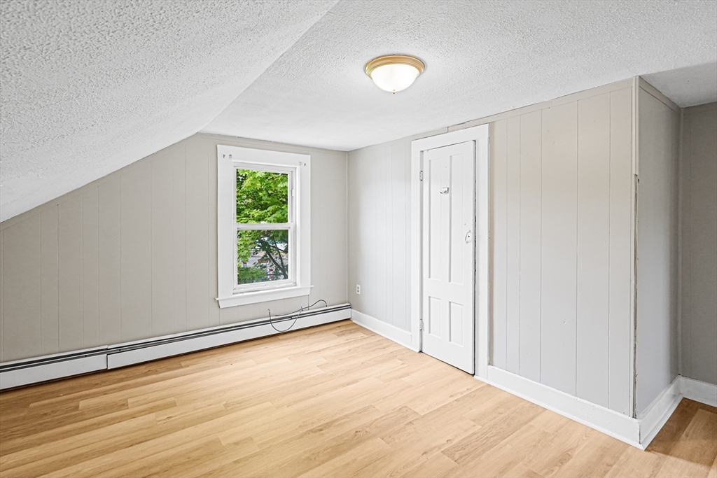 34 Worcester Road Charlton, MA 01507 - Photo 17 of 38