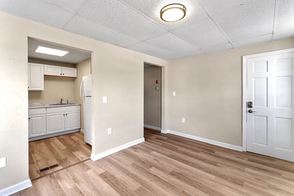 34 Worcester Road Charlton, MA 01507 - Photo 19 of 38