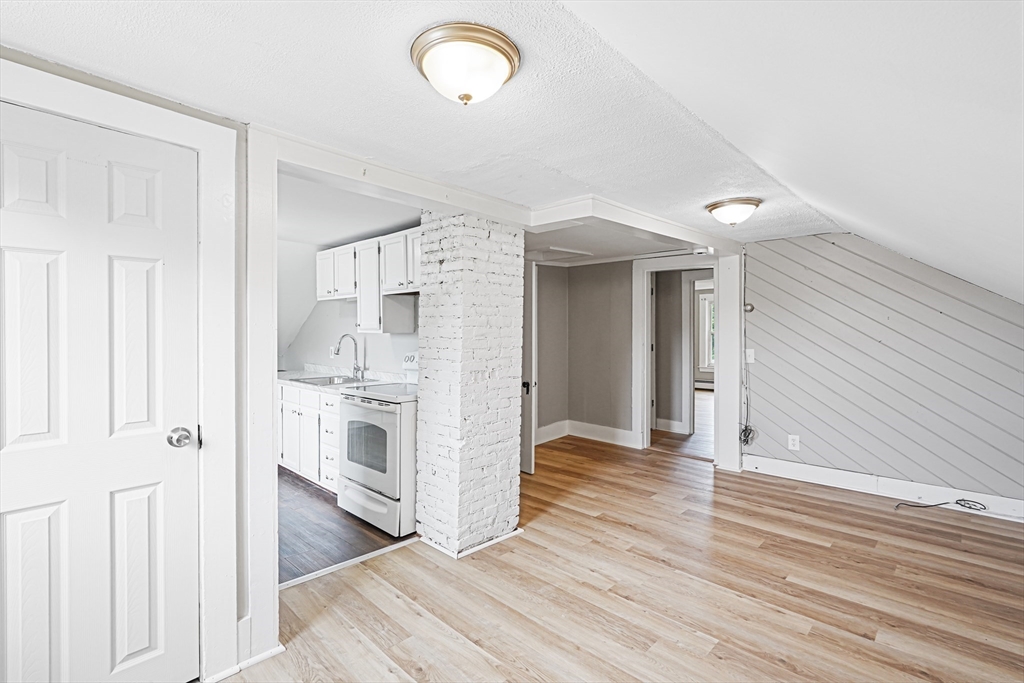 34 Worcester Road Charlton, MA 01507 - Photo 20 of 38