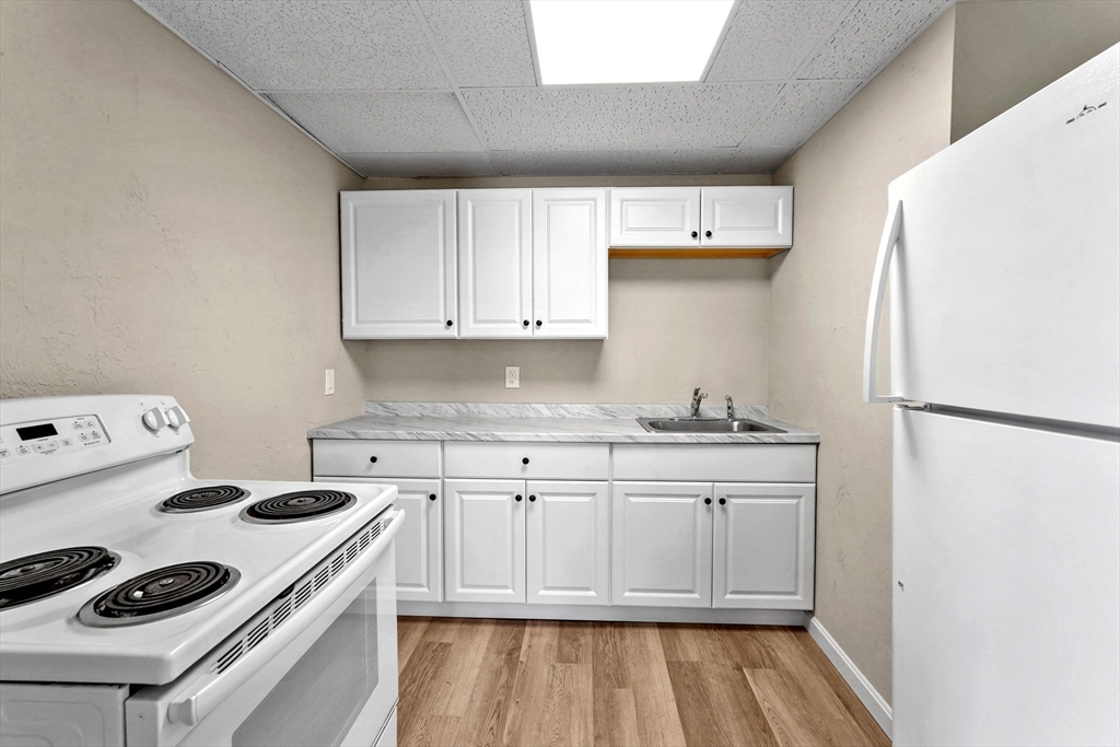 34 Worcester Road Charlton, MA 01507 - Photo 4 of 38