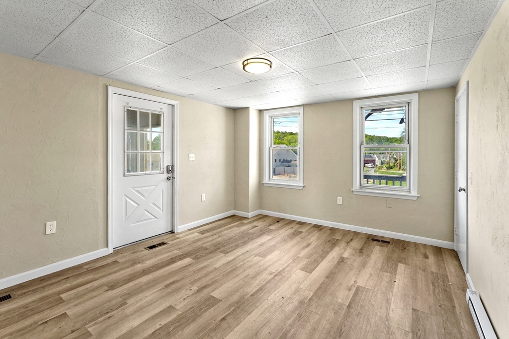 34 Worcester Road Charlton, MA 01507 - Photo 6 of 38