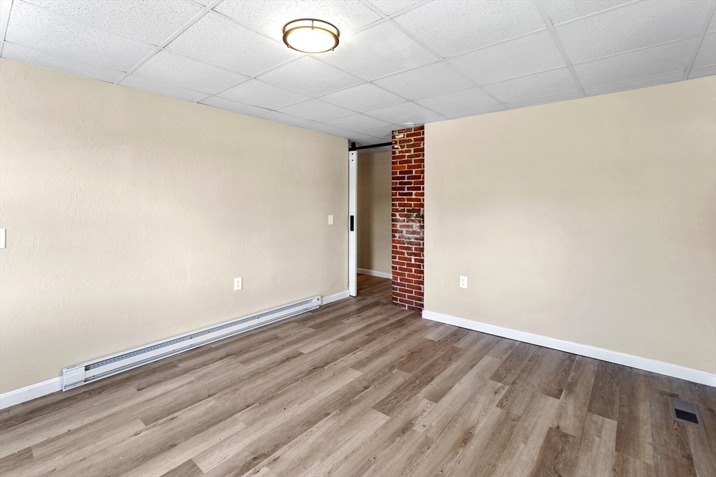 34 Worcester Road Charlton, MA 01507 - Photo 8 of 38