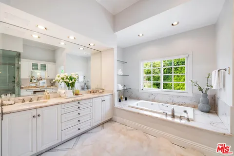 $6,395,000 | 547 Loring Avenue, Los Angeles, CA 90024