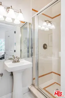 $6,395,000 | 547 Loring Avenue, Los Angeles, CA 90024