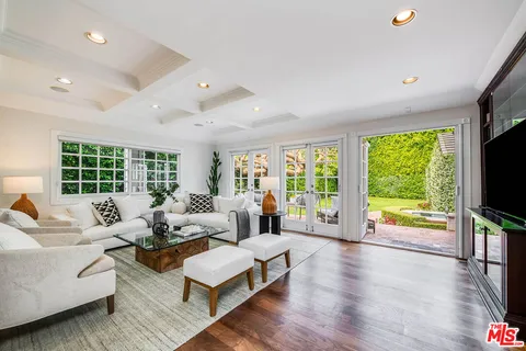 $6,395,000 | 547 Loring Avenue, Los Angeles, CA 90024