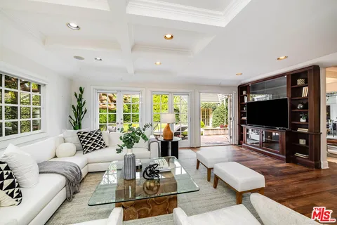 $6,395,000 | 547 Loring Avenue, Los Angeles, CA 90024
