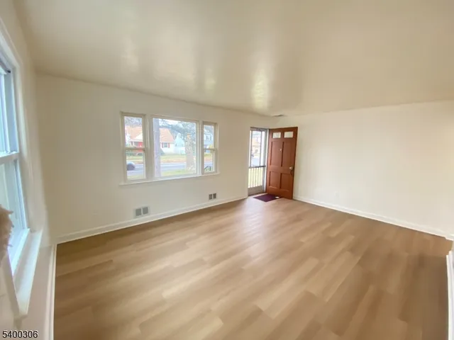 $3,550 | 1598 Front Street, Scotch Plains, NJ 07076