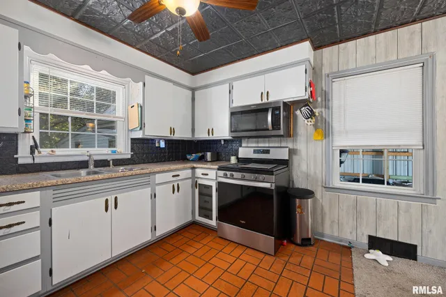 $150,000 | 336 West Chestnut Street, Canton, IL 61520