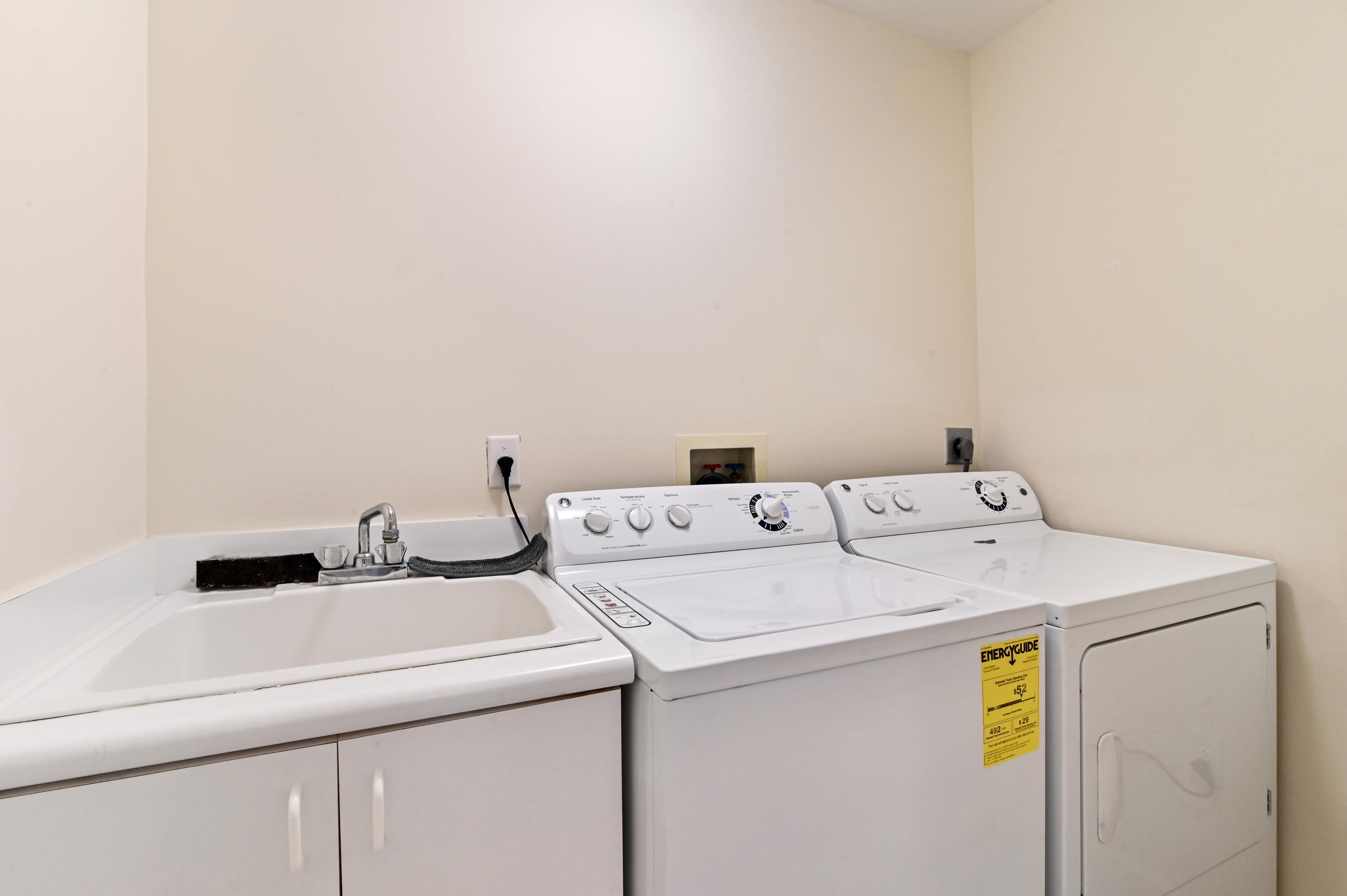 5830 Northwest 42nd Way Boca Raton, FL 33496 - Photo 25 of 48 25 Laundry 01