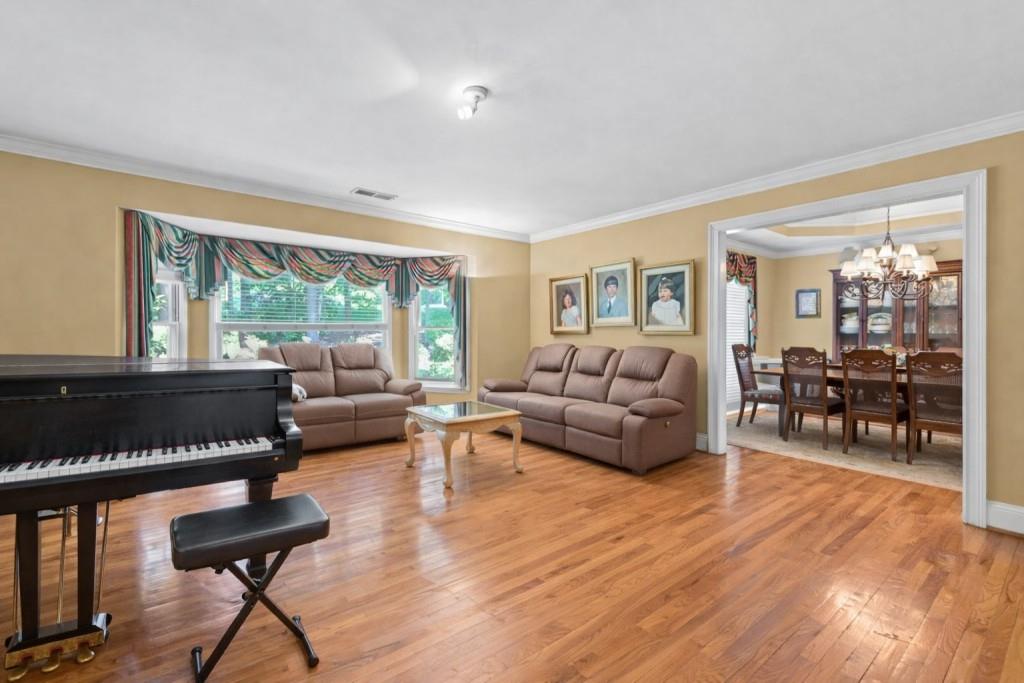 1530 Woodstock Road Roswell, GA 30075 - Photo 13 of 59