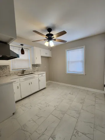 $2,200 | 10104 South Prairie Avenue, Chicago, IL 60628