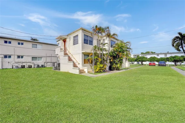 $2,650,000 | 1920 Biarritz Drive, Miami Beach, FL 33141