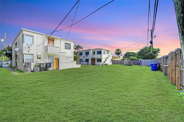 $2,650,000 | 1920 Biarritz Drive, Miami Beach, FL 33141