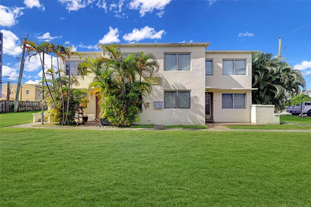 $2,650,000 | 1920 Biarritz Drive, Miami Beach, FL 33141