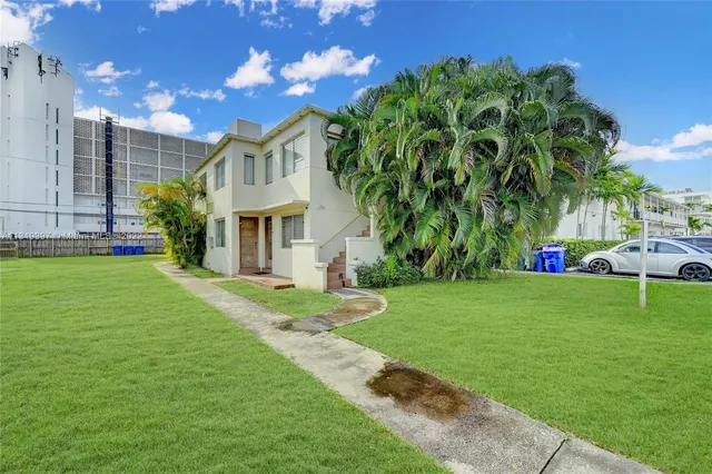 $2,650,000 | 1920 Biarritz Drive, Miami Beach, FL 33141