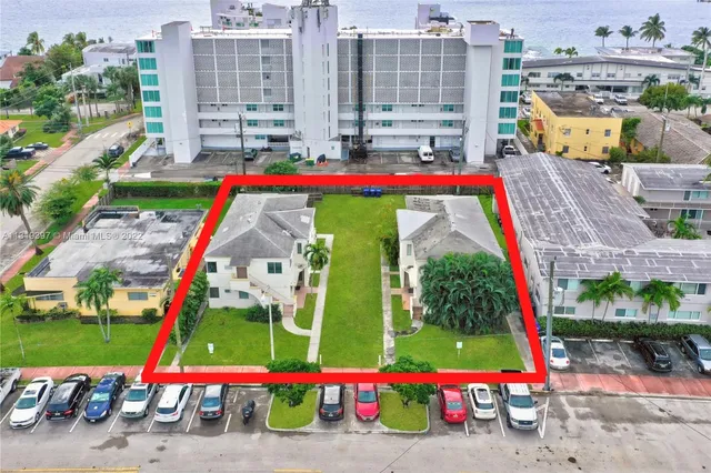 $2,650,000 | 1920 Biarritz Drive, Miami Beach, FL 33141