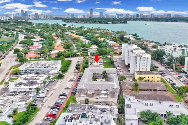 $2,650,000 | 1920 Biarritz Drive, Miami Beach, FL 33141