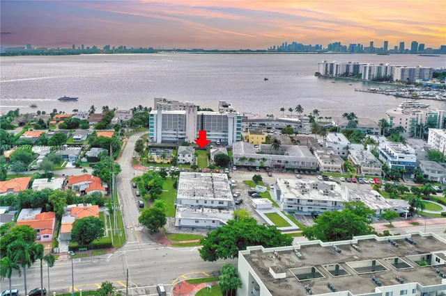 $2,650,000 | 1920 Biarritz Drive, Miami Beach, FL 33141