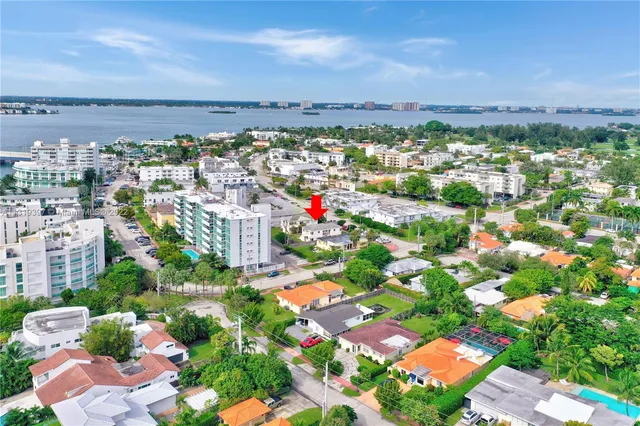 $2,650,000 | 1920 Biarritz Drive, Miami Beach, FL 33141